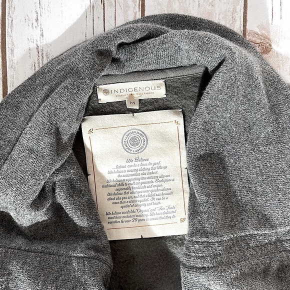 Indigenous Grey Asymmetrical Cotton Vest - Picture 3 of 7